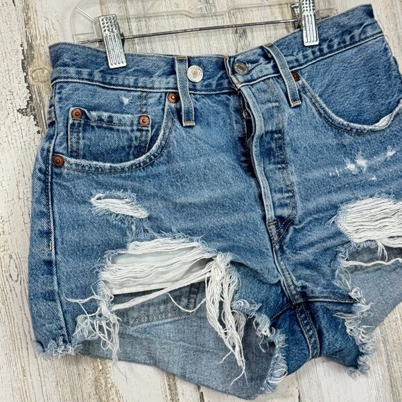 Levi’s 501 heavy distressed denim butterfly button jean shorts size 26 - Picture 4 of 10